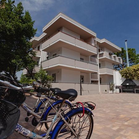 Holiday Club Residence Alba Adriatica Esterno foto