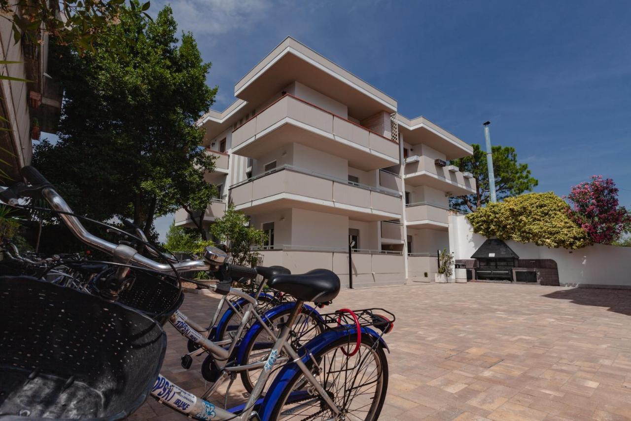 Holiday Club Residence Alba Adriatica Esterno foto