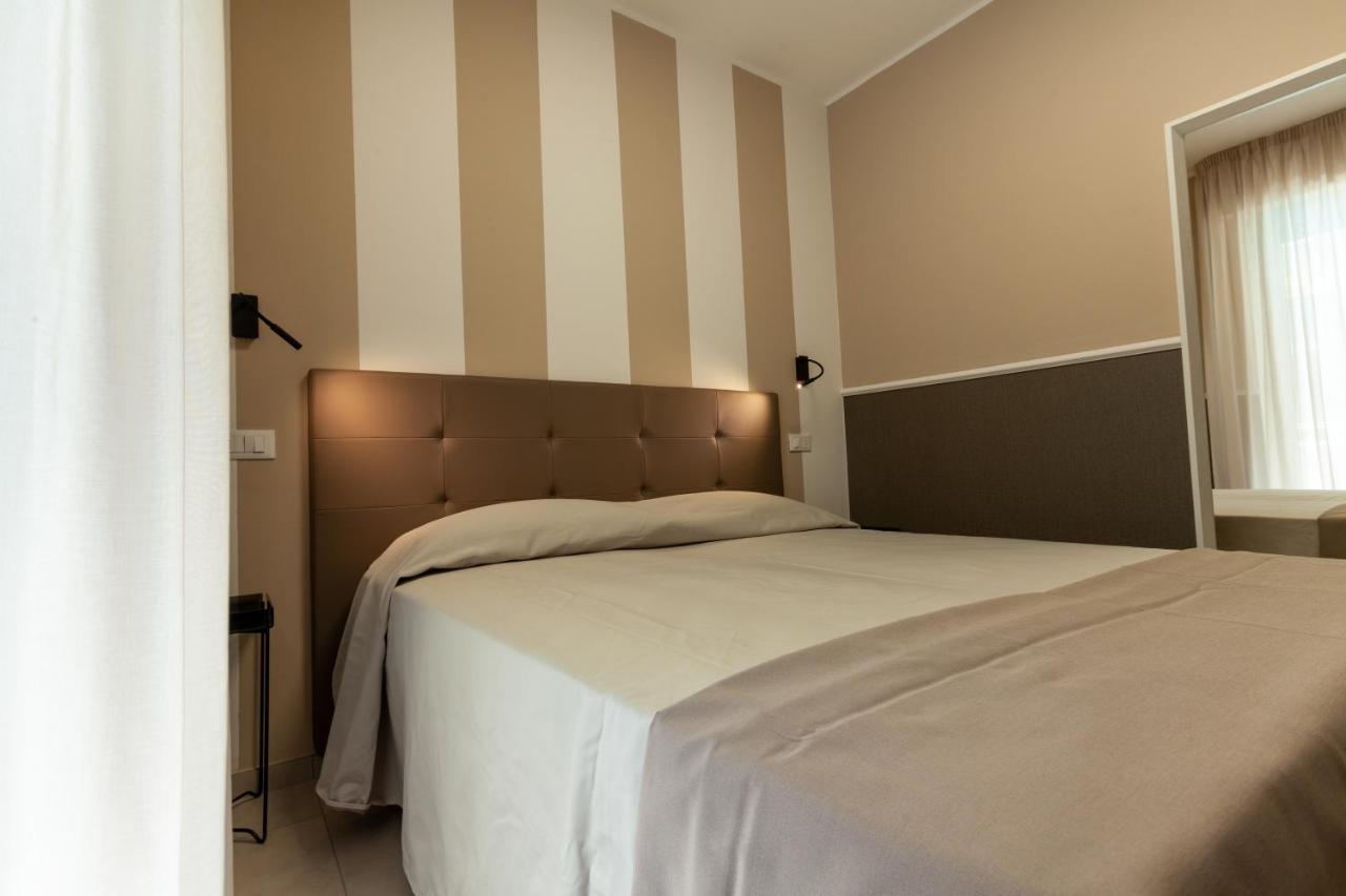 Holiday Club Residence Alba Adriatica Esterno foto
