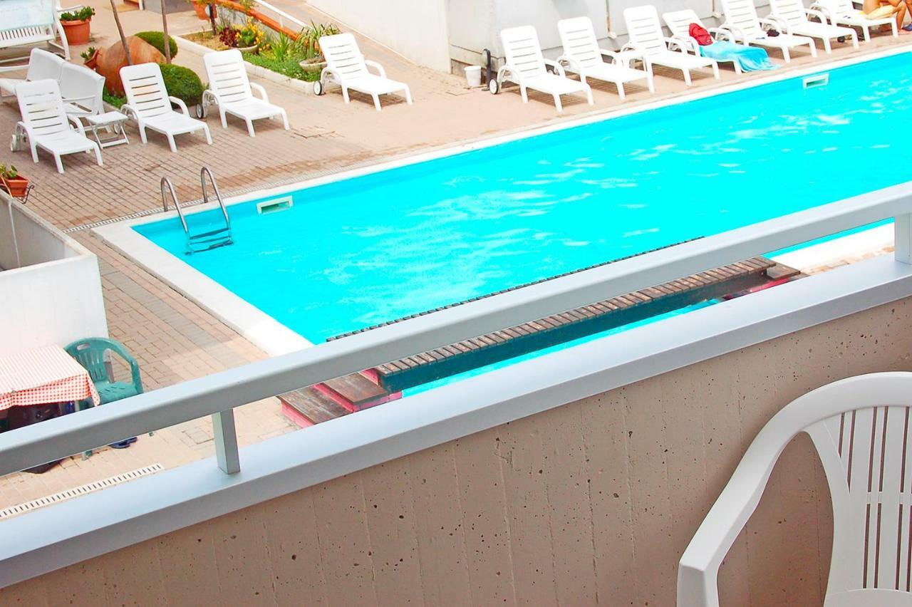 Holiday Club Residence Alba Adriatica Esterno foto